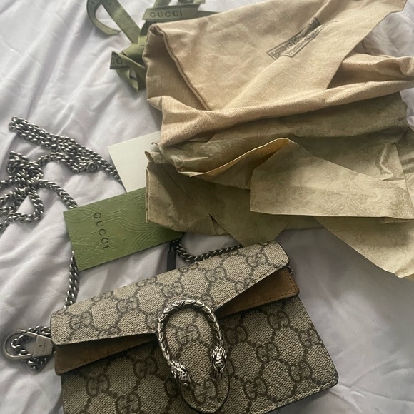 Authentic Gucci bag 💼❤️❤️ like new purchase in august 2023 - Picture 2 of 10